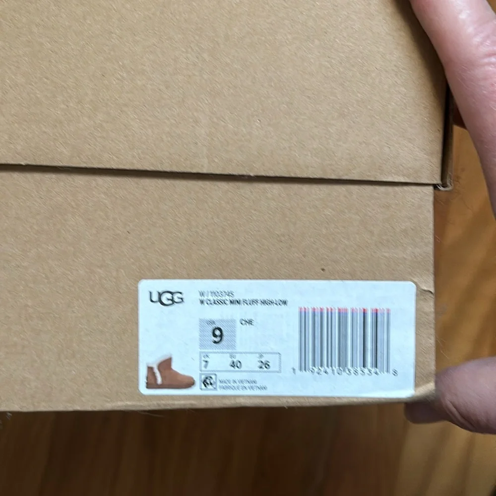 UGG classic mini